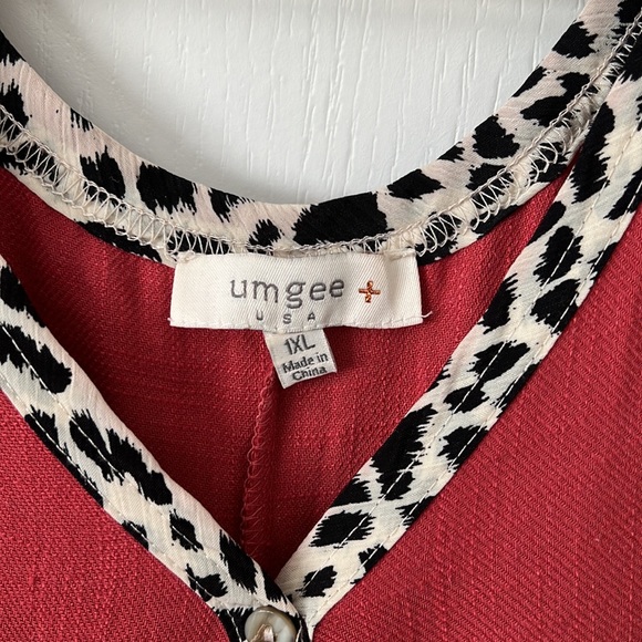 Umgee brand never worn. Knew length/slightly high low. - Picture 2 of 2